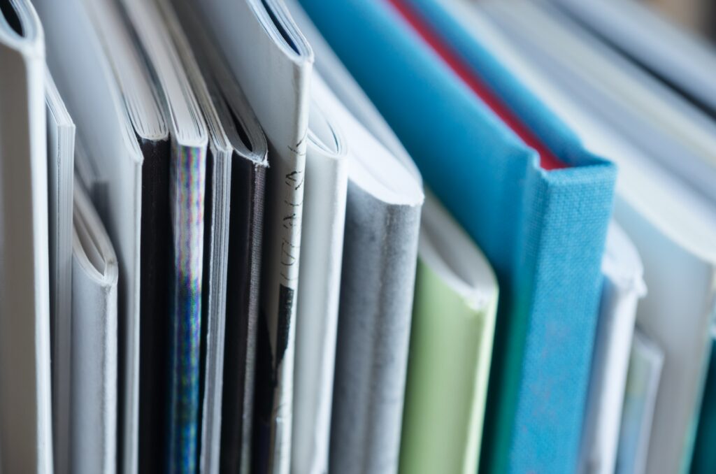 受験勉強のやる気を出す方法！志望大学のパンフレットを見る