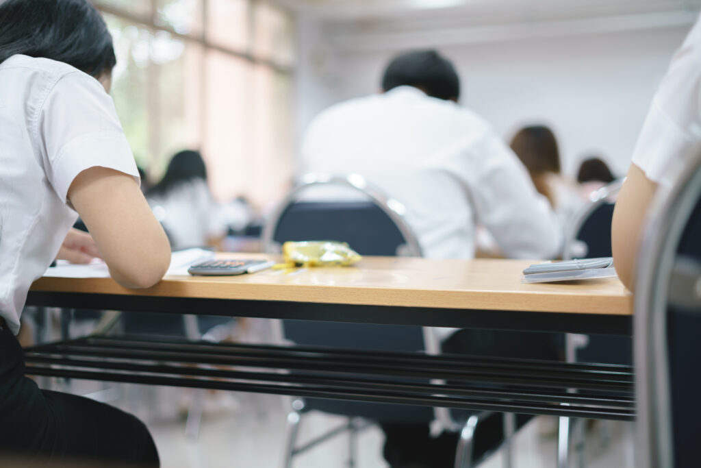 大学受験の塾はいつから？高1・高2・高3別の開始時期と費用の目安