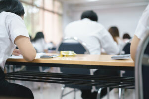 大学受験の塾はいつから？高1・高2・高3別の開始時期と費用の目安